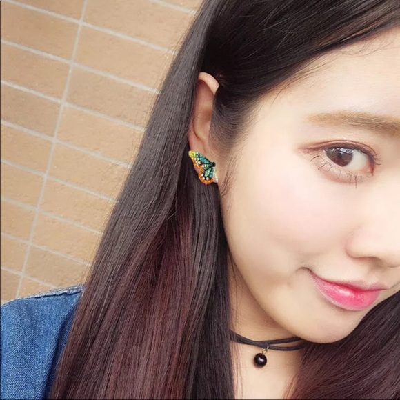 Rhinestone Butterfly Earrings.  (Bin1C) - Picture 3 of 8